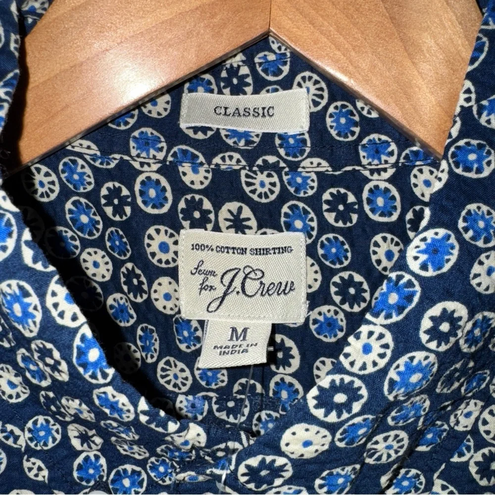 NWT J Crew Medium Classic Fit Seersucker  Short Sleeve Button‎ Down Blue